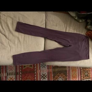 Great condition lululemon ‘naked’ align leggings